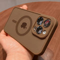 Capa Magnética Fosca Translúcida com Proteção de Lente para iPhone