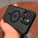 Capa Magnética Fosca Translúcida com Proteção de Lente para iPhone