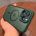 Capa Magnética Fosca Translúcida com Proteção de Lente para iPhone